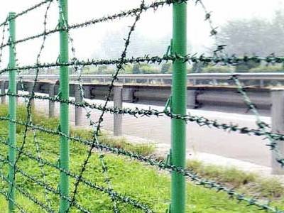 How to Install Barbed Wire Fence